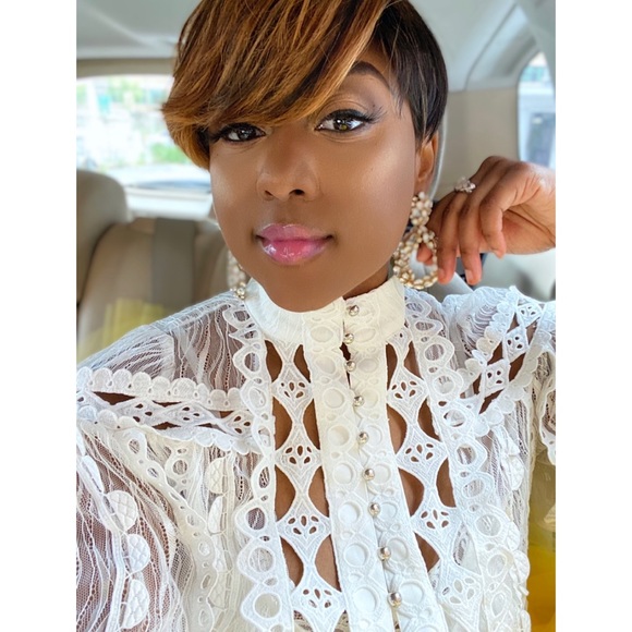 Meet your Posher, Nadine - Picture 3 of 6